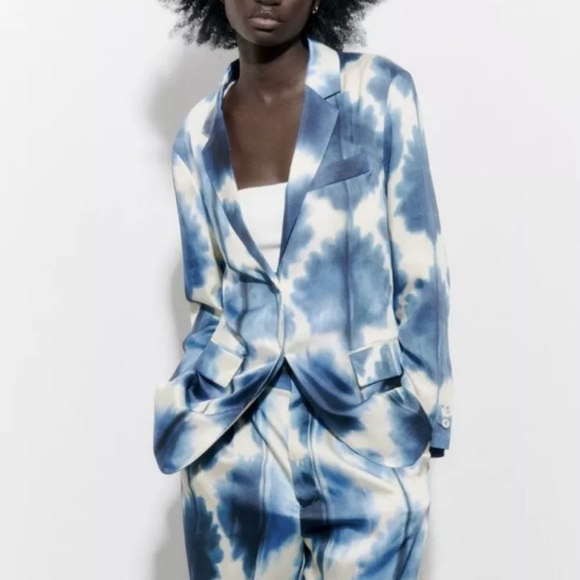 Zara NWT Blue White Blue Satin Tie Dye Artsy Printed Blazer Blogger’s Favorite - Picture 3 of 10